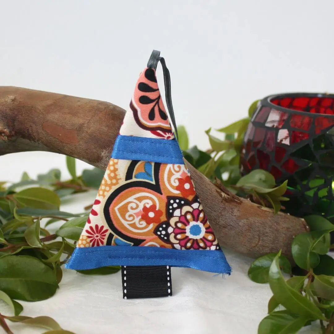 Christmas Tree Decorations - Modern Tree