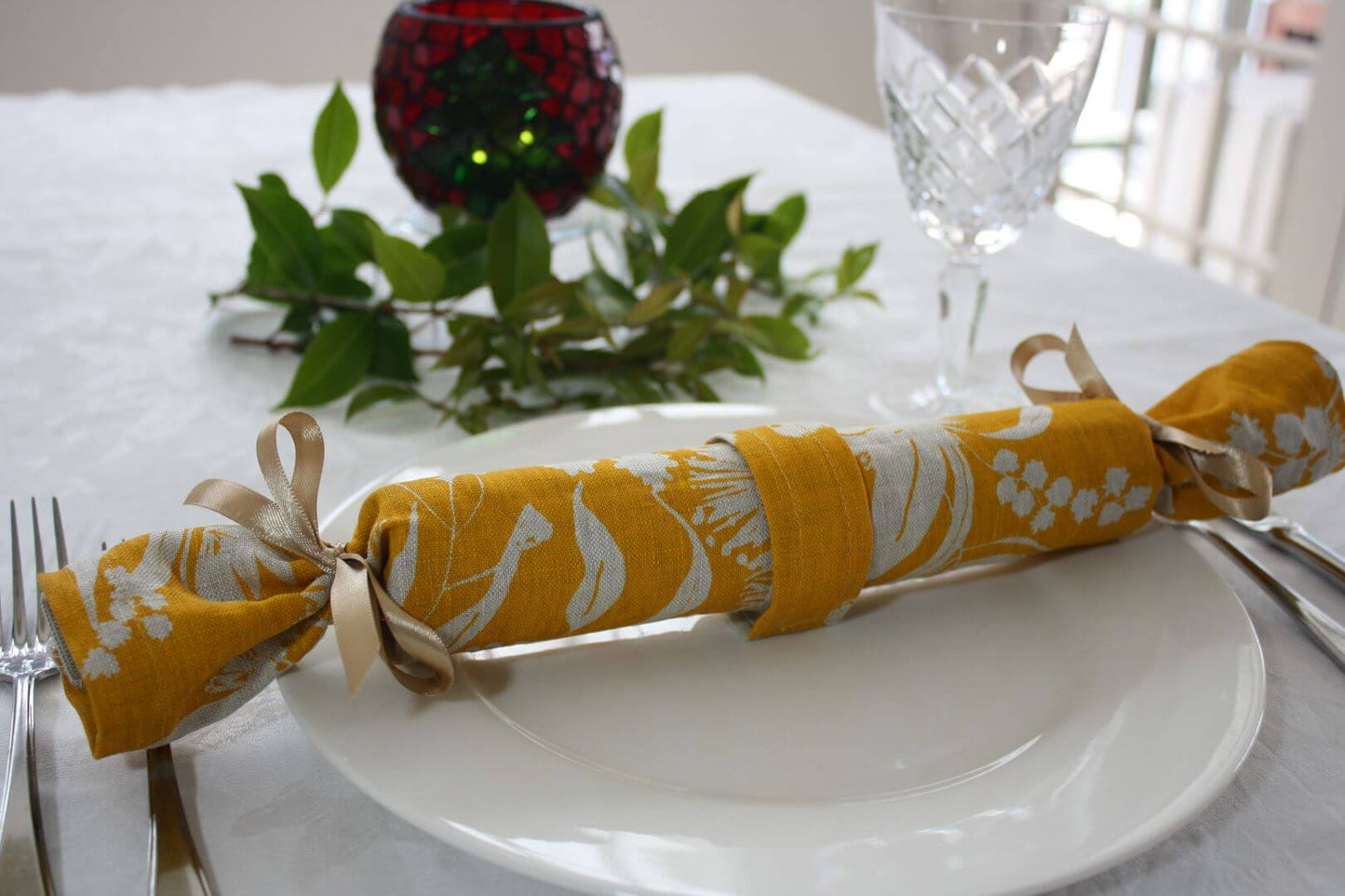 Set of 8 : Re-useable Christmas Crackers (in design of your choice)