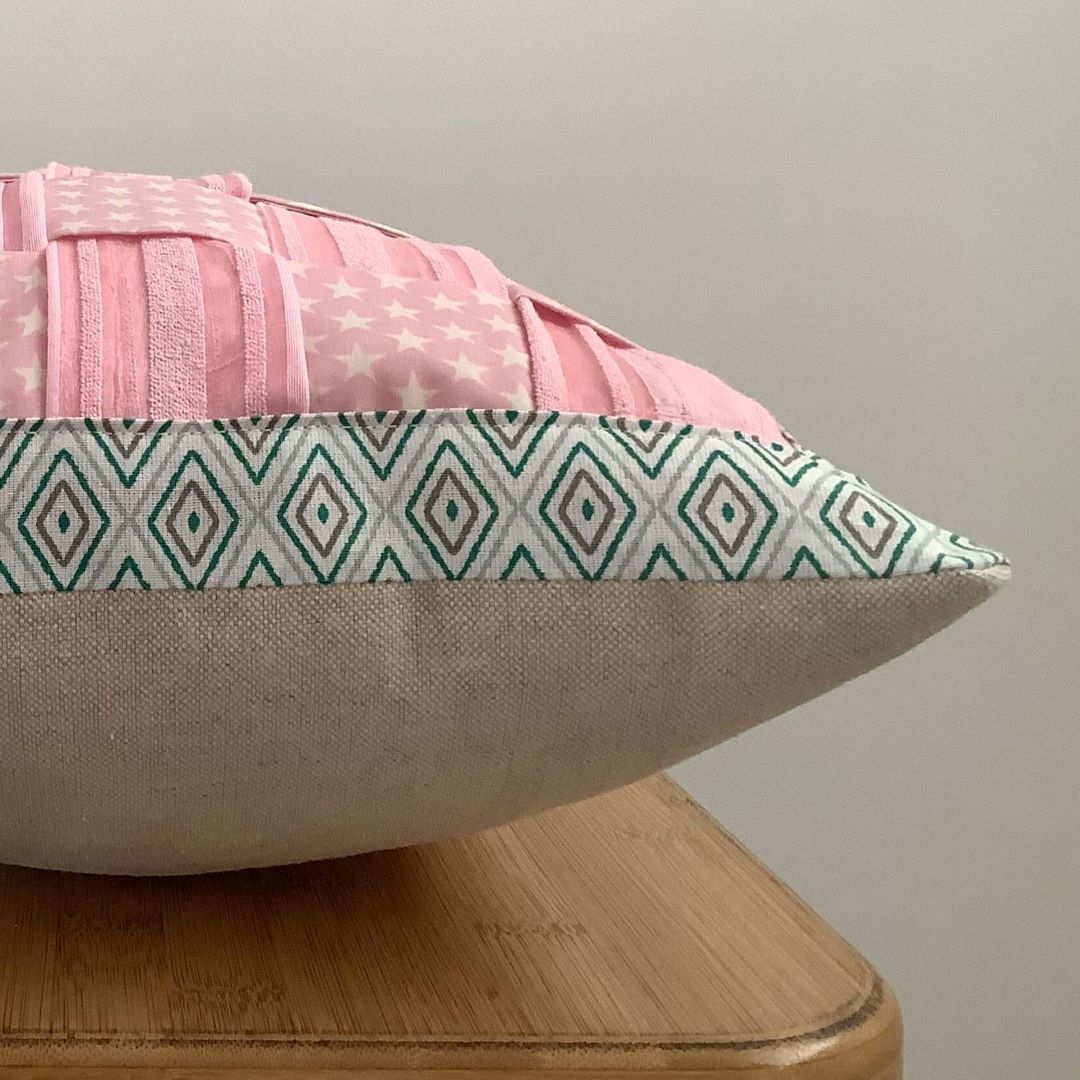 Side view of around the weave cushion cover showing front and back